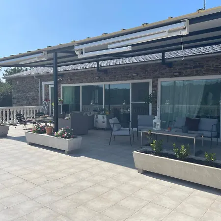 Casa Acougo, Bed & Breakfast Sarria